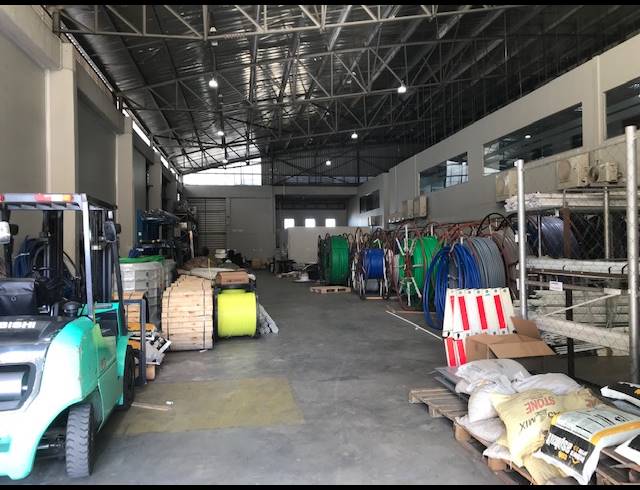 1,671M² WAREHOUSE TO LET IN RIVERHORSE VALLEY
